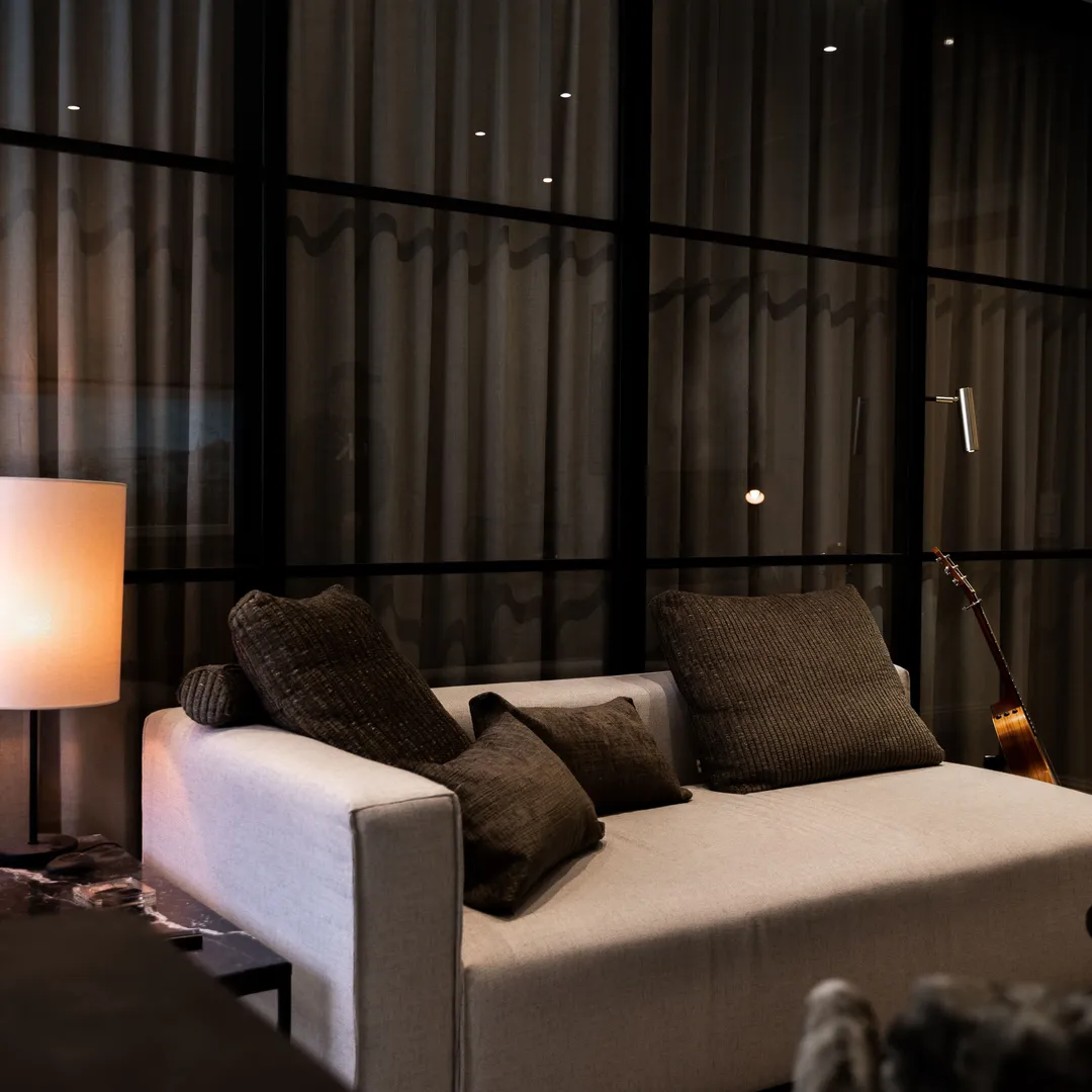 Brindle Måttbeställda gardiner i vardagsrum